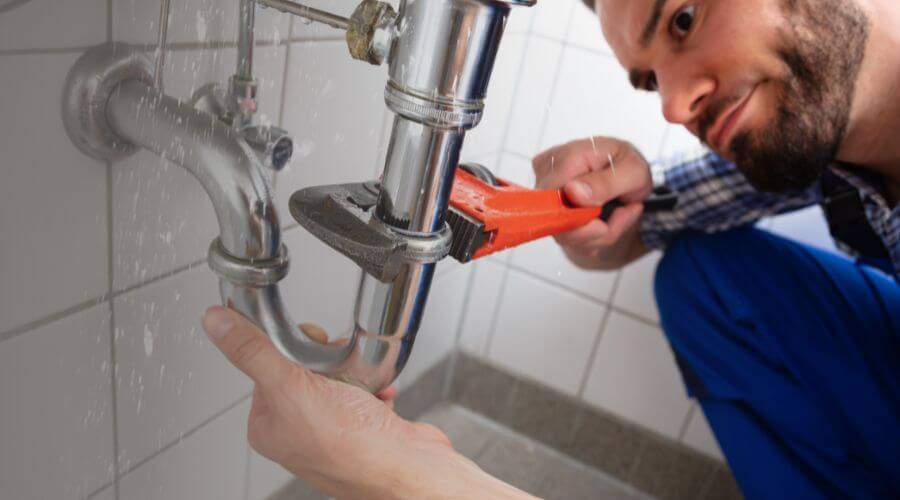 Expert burst pipe repair services in Riesel, TX